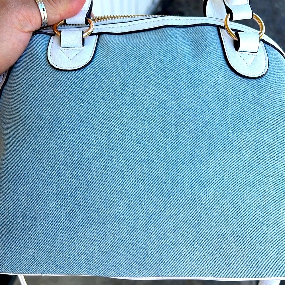 π©΅ Juicy Couture Blue and White Women's Bag - Picture 4 of 11